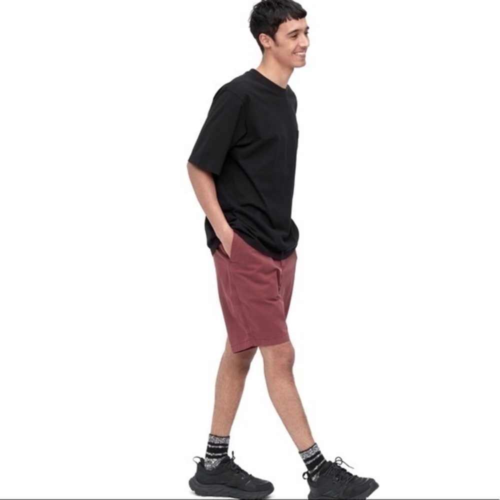 Uniqlo rust brown chino flat front 9” inseam shorts Sz M (W30-33)